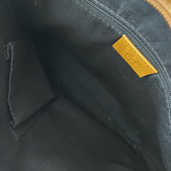 Vintage Gucci Crossbody Bag - Picture 2 of 7